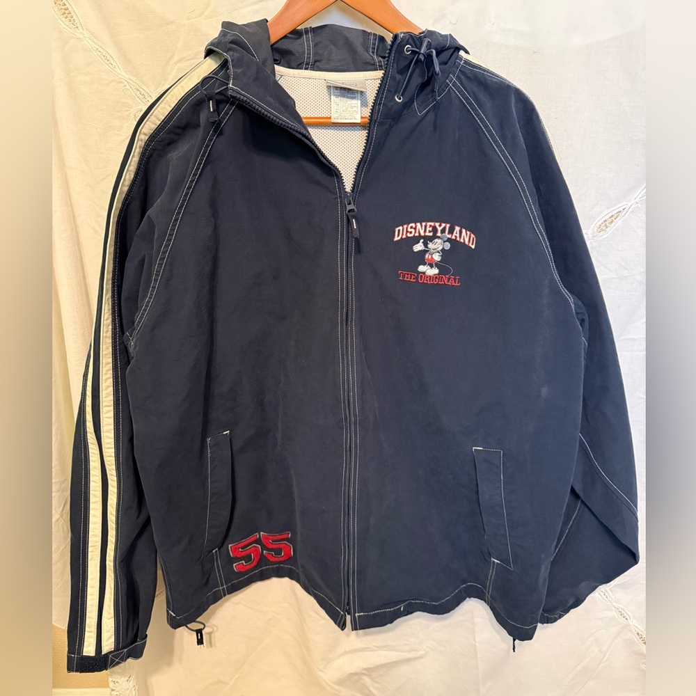 Vintage Disney Men's Navy Windbreaker with Embroidered Details